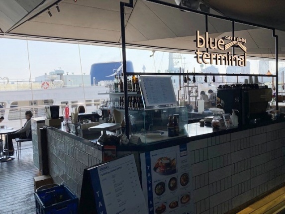 cafe&dining blue terminalの写真