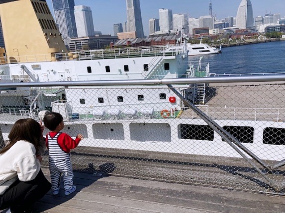 横浜港大さん橋には大型客船も入港する