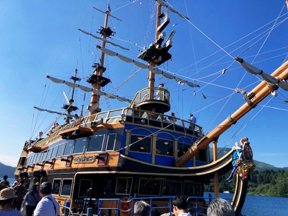 箱根芦ノ湖の海賊船「ビクトリー」の外観写真